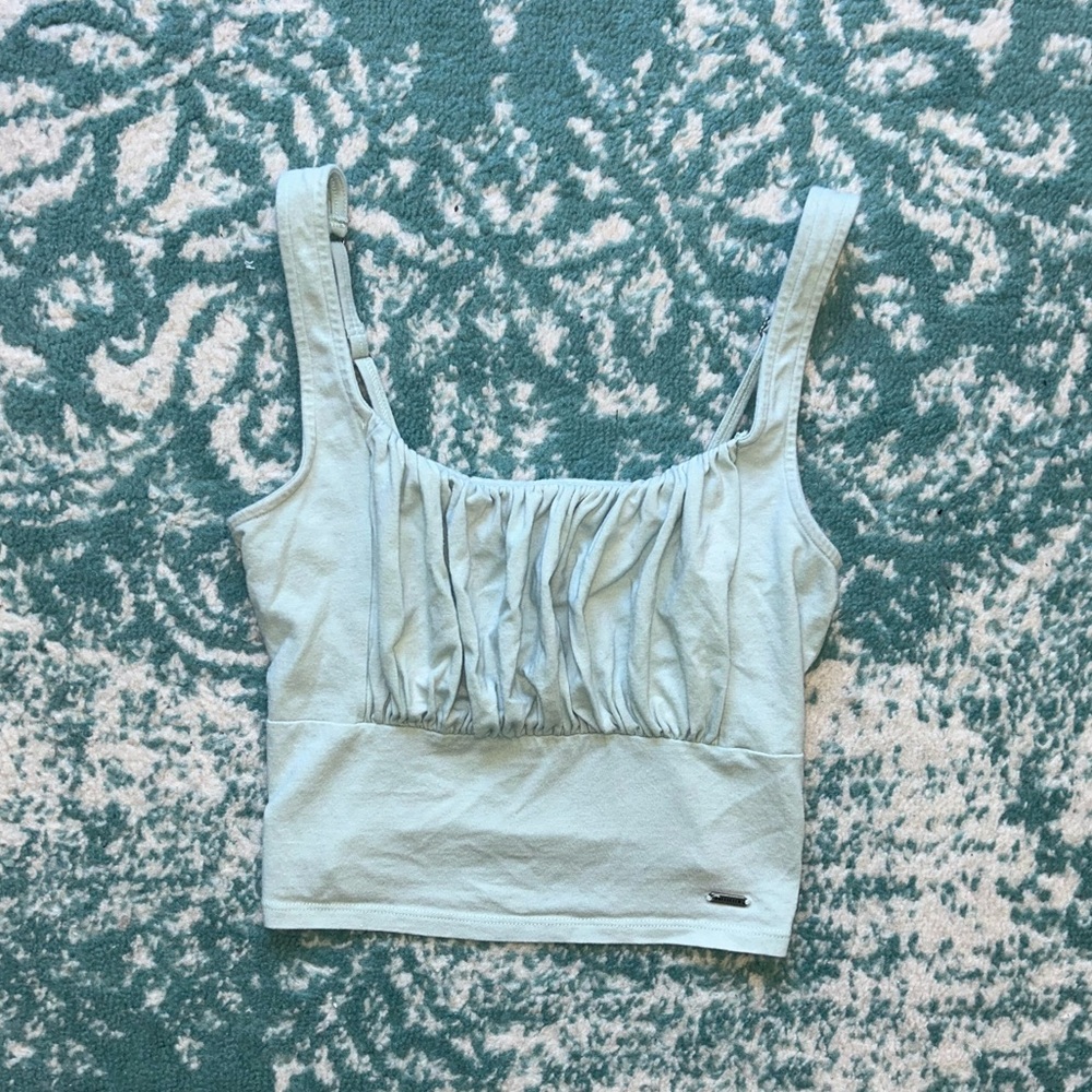 Hollister top